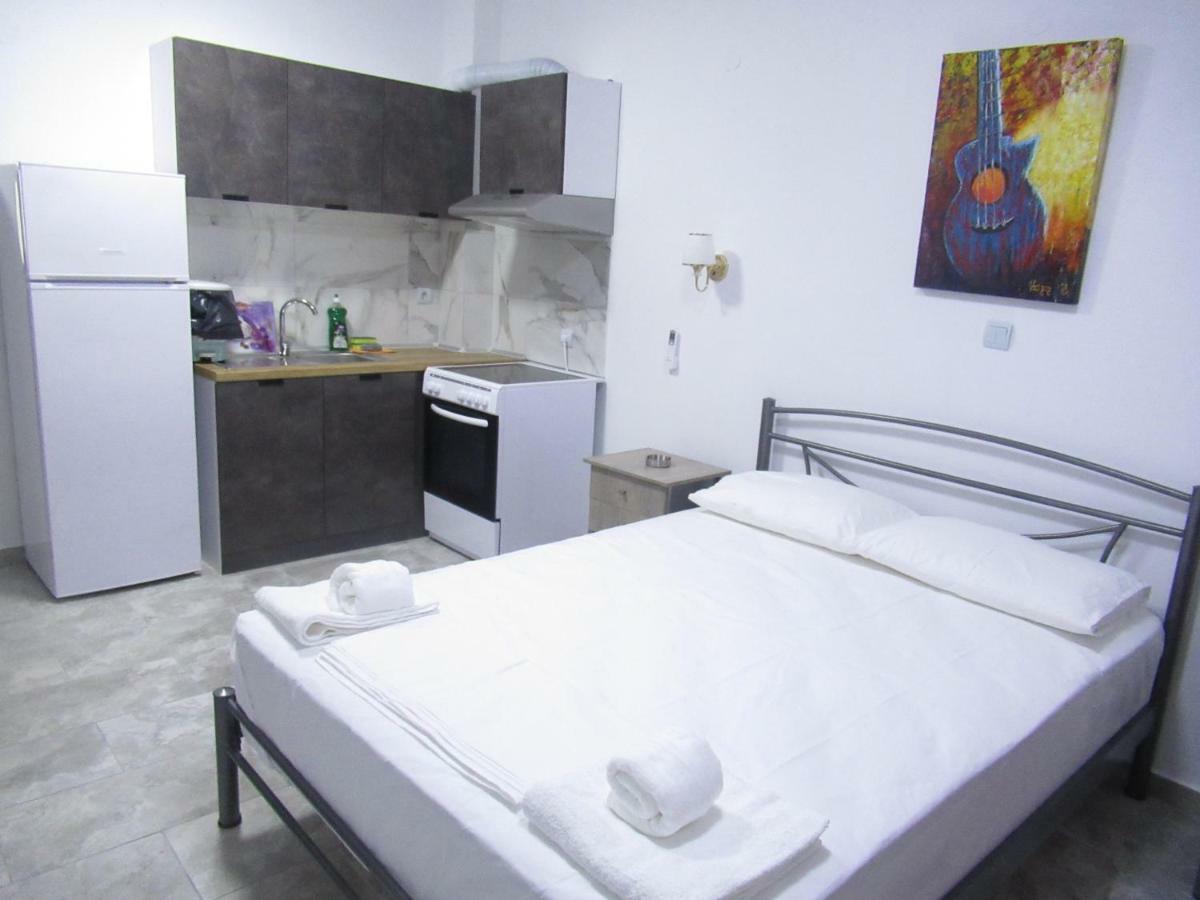 Artistic Rent Rooms & Apartments Nea Kallikrateia Exteriér fotografie